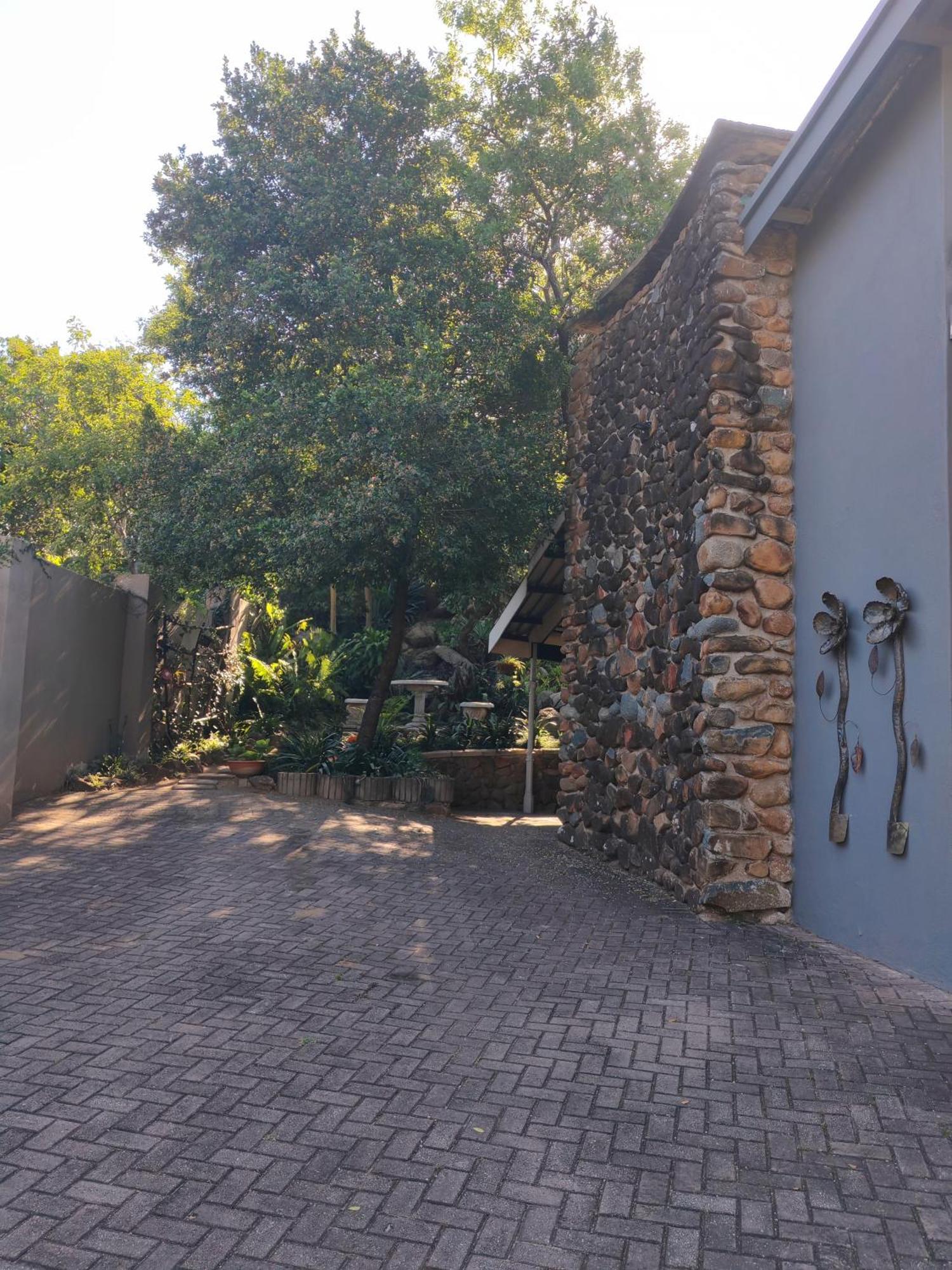 Arend Cottage Mbombela Exterior photo